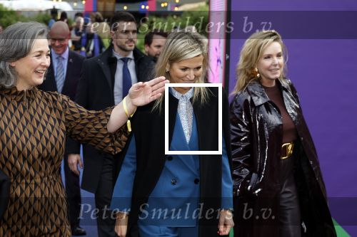 Eindhoven 26 oktober 2023
Koningin Maxima op bezok bij de dutch design week in Eindhoven . Maxima had haar goede vriendin Mariska Dietz mee genomen . Mariska Heeft paleis huis Den Bosch ingericht .