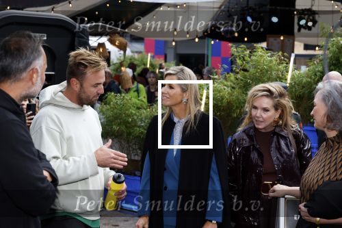 Eindhoven 26 oktober 2023
Koningin Maxima op bezok bij de dutch design week in Eindhoven . Maxima had haar goede vriendin Mariska Dietz mee genomen . Mariska Heeft paleis huis Den Bosch ingericht . Jochem Goedhals