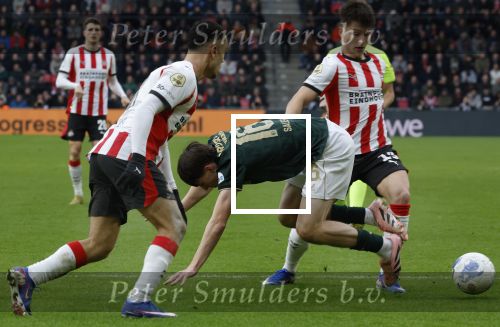 Eindhoven, 1 Februari 2026
Kompetitiewedstrijd PSV-Feyenoord, eindstand 3-0
Leo Sauer en Sergino Dest