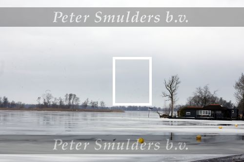 Breukeleveen 8 januari 2026
In het huis waar Ron Brandsteder altijd heeft gewoond gaan nu zijn vrouw Yvonne Brandsteder en zoon Rick Brandsteder wonen . Het huis ligt aan een prachtige plek aan de loosdrechtse plassen ..