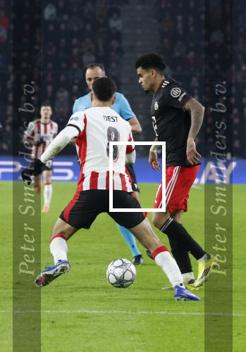 Eindhoven, 28 Januari 2026
Laatste wedstrijd in voorronde Champions League
PSV-Bayern Munchen, eindstand 1-2
Luis Diaz in duel met Sergino Dest
