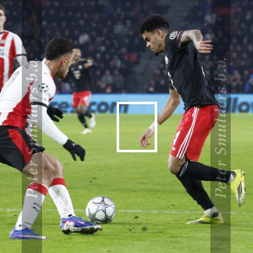 Eindhoven, 28 Januari 2026
Laatste wedstrijd in voorronde Champions League
PSV-Bayern Munchen, eindstand 1-2
Luis Diaz in duel met Sergino Dest