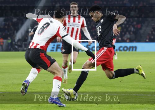 Eindhoven, 28 Januari 2026
Laatste wedstrijd in voorronde Champions League
PSV-Bayern Munchen, eindstand 1-2
Luis Diaz in duel met Sergino Dest