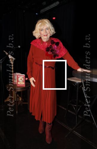 Amsterdam 12 januari 2026
Paul Haenen als Magreet Dolman . Presentatie boek bij theater de Richel