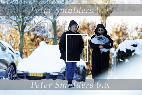 Vinkeveen 5 januari 2026
Marieke v Beek is begonnen met verhuizen . Ze is door de rechter veroordeeld om haar huis / appartement wat van Rachel Hazes is te verlaten