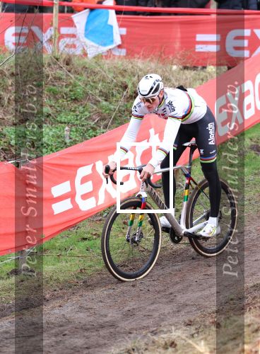Mol Belgie 2 Januari 2026
Zilvermeercross Mol
Mathieu v d Poel