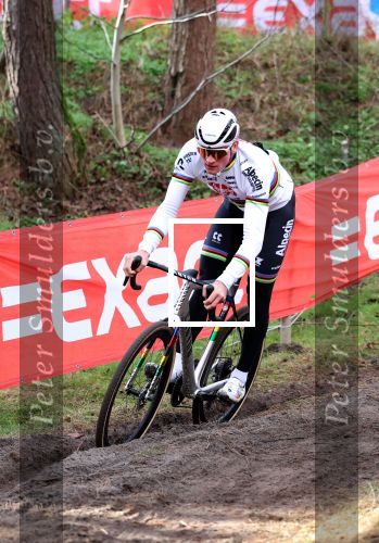 Mol Belgie 2 Januari 2026
Zilvermeercross Mol
Mathieu v d Poel
