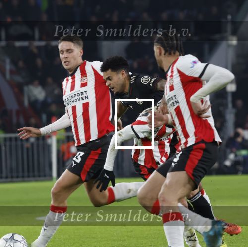 Eindhoven, 28 Januari 2026
Laatste wedstrijd in voorronde Champions League
PSV-Bayern Munchen, eindstand 1-2
Mauro Junior in duel met Luis Diaz