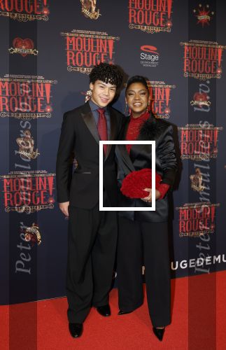 Utrecht 14 januari 2026
Premiere April Darby bij moulin Rouge in Beatrixtheater .Natacha Harlequin kwam met haar zoon
