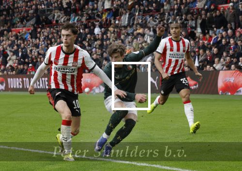 Eindhoven, 1 Februari 2026
Kompetitiewedstrijd PSV-Feyenoord, eindstand 3-0
Paul Wanner in duel Jordan Bos