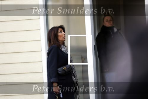 Vinkeveen 19 januari 2026
Rachel Hazes kroijgt de sleutels terug van haar huis in Vinkeveen . Marieke v Beek verloor rechtszaak en moet uit het huis . Rachel kwam samen met een makelaar
