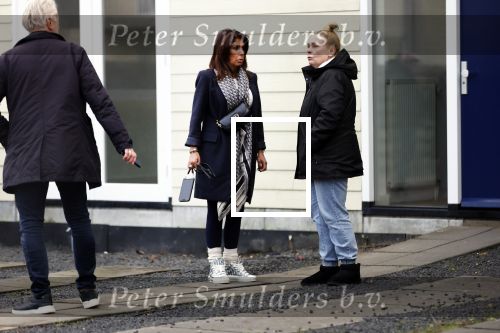 Vinkeveen 19 januari 2026
Rachel Hazes kroijgt de sleutels terug van haar huis in Vinkeveen . Marieke v Beek verloor rechtszaak en moet uit het huis . Rachel kwam samen met een makelaar