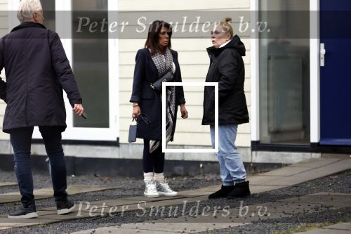 Vinkeveen 19 januari 2026
Rachel Hazes kroijgt de sleutels terug van haar huis in Vinkeveen . Marieke v Beek verloor rechtszaak en moet uit het huis . Rachel kwam samen met een makelaar
