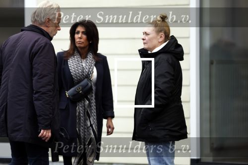 Vinkeveen 19 januari 2026
Rachel Hazes kroijgt de sleutels terug van haar huis in Vinkeveen . Marieke v Beek verloor rechtszaak en moet uit het huis . Rachel kwam samen met een makelaar