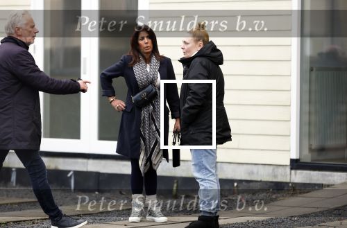Vinkeveen 19 januari 2026
Rachel Hazes kroijgt de sleutels terug van haar huis in Vinkeveen . Marieke v Beek verloor rechtszaak en moet uit het huis . Rachel kwam samen met een makelaar