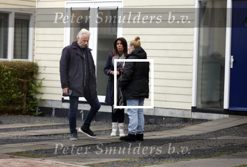 Vinkeveen 19 januari 2026
Rachel Hazes kroijgt de sleutels terug van haar huis in Vinkeveen . Marieke v Beek verloor rechtszaak en moet uit het huis . Rachel kwam samen met een makelaar
