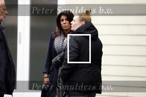 Vinkeveen 19 januari 2026
Rachel Hazes kroijgt de sleutels terug van haar huis in Vinkeveen . Marieke v Beek verloor rechtszaak en moet uit het huis . Rachel kwam samen met een makelaar