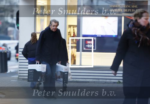 Amsterdam 8 januari 2026
Robert ten Brink heeft met zijn vrouw 2 nieuwe kussens gekocht .
