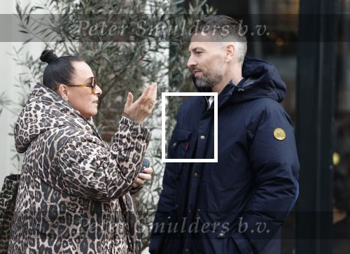 Abcoude 19 januari 2026
Trijntje Oosterhuis in gesprek op straat in Abcoude