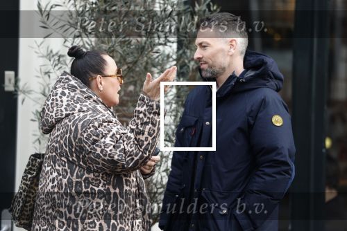 Abcoude 19 januari 2026
Trijntje Oosterhuis in gesprek op straat in Abcoude