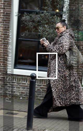 Abcoude 19 januari 2026
Trijntje Oosterhuis in gesprek op straat in Abcoude