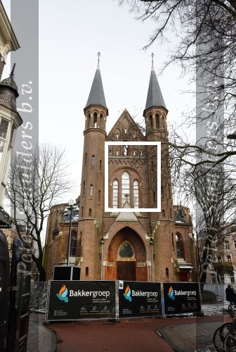 Amsterdam 8 januari 2026
De vondelkerk ia van oudjaar op nieuwjaar grotendeels afgebrand . Heel dichtbij de kerk wonen Kimberley Klaver Dotan en Hajo Bruins .