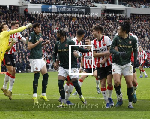 Eindhoven, 1 Februari 2026
Kompetitiewedstrijd PSV-Feyenoord, eindstand 3-0
yase Ueda Anel Ahmedhodzic Jeramiah St. Juste Guus Til  Esmir Bajraktarevic Ismael Saibari en Ivan Perisic Timon Wellenreuther
