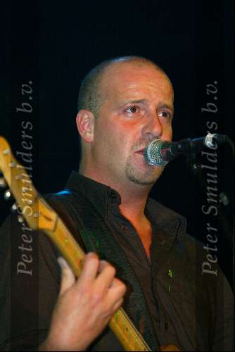 Bussum 24 februari 2003
Uitreiking van de gouden harpen
Blof
Paskal Jakobsen zanger/gitarist