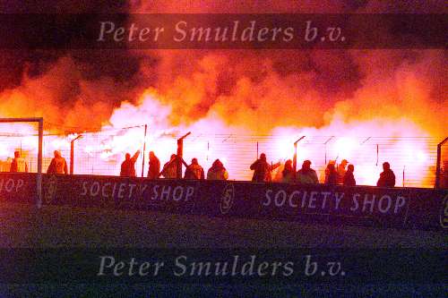 Eindhoven, 27 Februari 1999
Bengaals vuur bij PSV-NAC, eindstand 2-0
Society Shop reklame