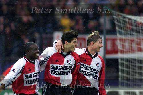 21 Februari 1999
Blijdschap bij Christian Gyan, Cruz en Jon Dahl Tomasson