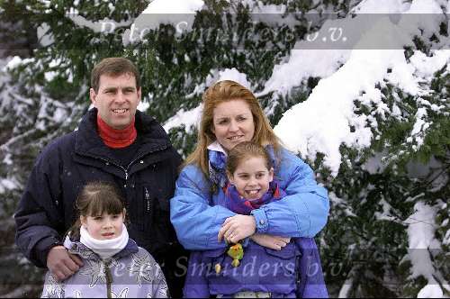 Fergie Furguson met haar man Prins Andrew en de kinderen 1999