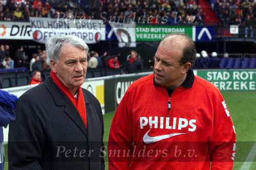 21 Februari 1999
Feyenoord-PSV 3-1
Bobby Robson samen met PSV-verzorger Mart v d Heuvel