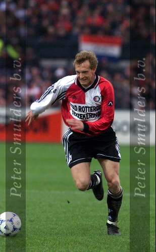 21 Februari 1999
Peter v Vossen