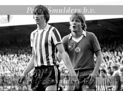 Adri koster samen met Soren Lerby
AJAX-PSV 1979


PETER SMULDERS BV