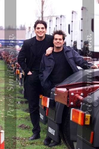 Brussel, 2 maart 1999
Volumia met links Xander de Buisonje en rechts Axel Lindelauf