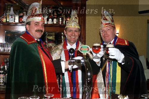 Helmond, 19 februari 2000
Stadsprins van Helmond Berry v Aerle, 
alias Prins Birke XXVII samen met linksgrootvorst LEX en rechts opperceremoniemeester Paul