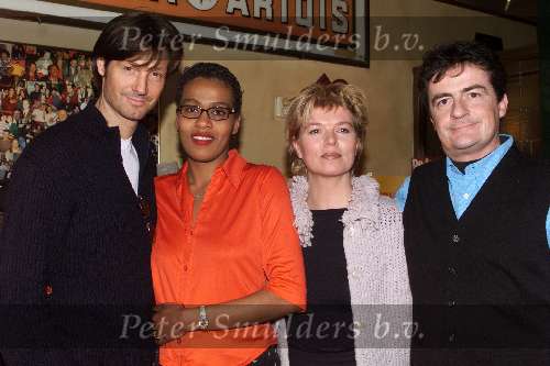 Amsterdam 2 februari 2000
Vieuwing Blauw Blauw
Crew Johnny Kraaykamp Jr. Rick engelkes