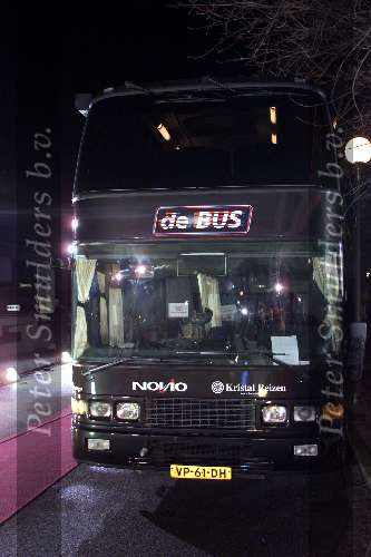 Hilversum 12 februari 2000
Vertrek van DE BUS en hun passagiers
De Bus