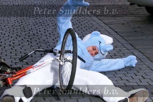 Breda, 17 februari 2000
Frans Bauer als smurf op de fiets