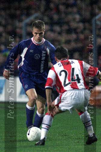 Eindhoven, 10 februari 2000
PSV-AJAX, eindstand 4-0
Jesper Gronkjaer contra Stinga