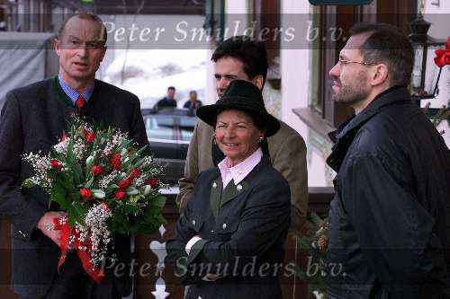 Lech 5 februari 2000
Koningin Beatrix op skivakantie.
Burgemeester Ludwig Muxel en de eigenares van Hotel POST