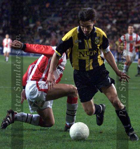 Eindhoven, 19 februari 2000
PSV-Vitesse ( kompetitie} eindstand 3-2
Marc v Hintum