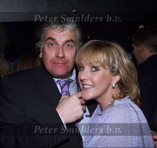 Bussum 3 februari 2000
Afscheidsfeest Roos van discotheek STARS
Mario v d Ende met dochter van Molenaar AZ