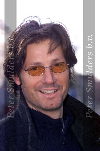 Amsterdam 2 februari 2000
Vieuwing Blauw Blauw
Rick Engelkes