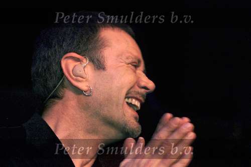 Utrecht, 23 februari 2000
Kon. Onderscheiding voor zanger Rob de Nijs die 40 jaar in het vak zit.