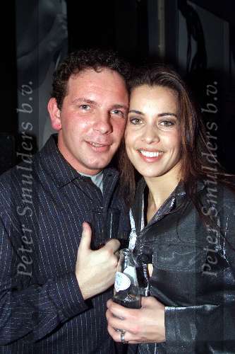 Bussum 3 februari 2000
Afscheidsfeest Roos van discotheek STARS
Sandy Kandau met ex-vriend Robert Leroy