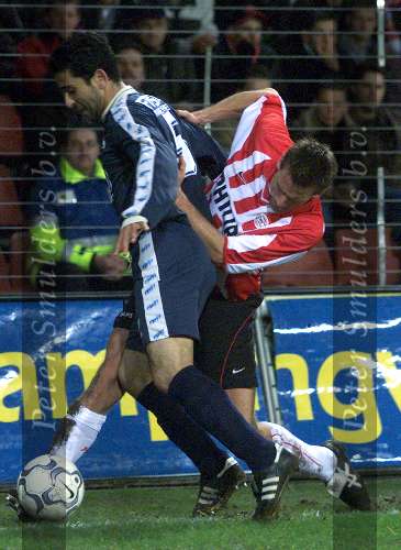 Eindhoven, 10 februari 2001
Kompetitie seizoen 2000/2001
PSV-AZ , eindstand 3-0 door 2 doelpunten Kezman en een penalty van Arnold Bruggink
Andre Ooijer contra EL HADRIOUI