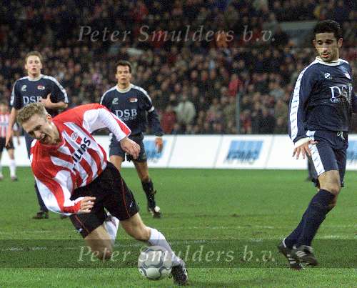 Eindhoven, 10 februari 2001
Kompetitie seizoen 2000/2001
PSV-AZ , eindstand 3-0 door 2 doelpunten Kezman en een penalty van Arnold Bruggink
Dennis Rommedahl wordt onderuit gehaald door EL HADRIOUI en krijgt rood.