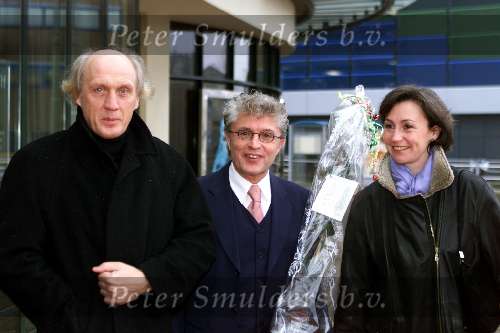 Scheveningen, 21 februari 2001
Surpriseparty Joop v d Ende in het circustheater
Herman v Veen met zijn vrouw of Marloes Fluitsma en
Jacques D\\\'Ancona