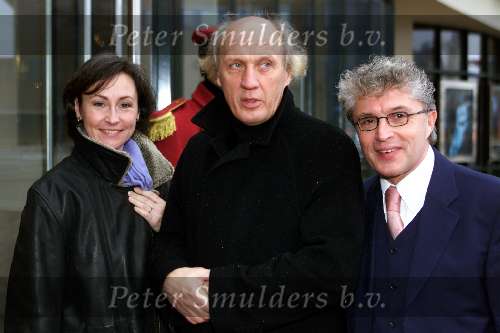 Scheveningen, 21 februari 2001
Surpriseparty Joop v d Ende in het circustheater
Herman v Veen met zijn vrouw of Marloes Fluitsma en
Jacques D\\\'Ancona
